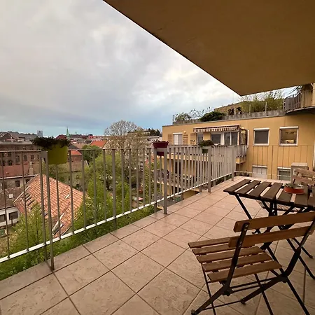 Cherry Abode With Terrace * 부다페스트